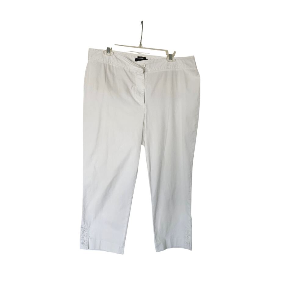 Women's Talbots White capri pants Size 14